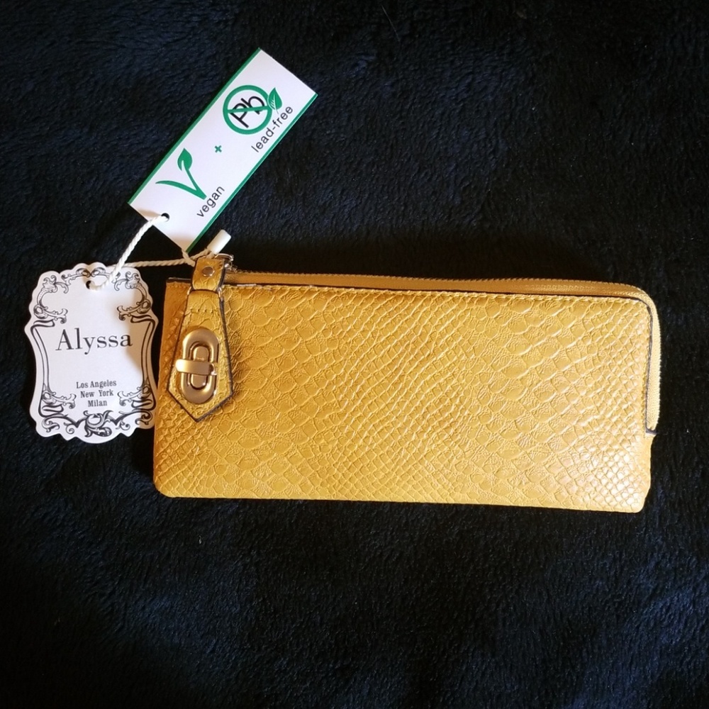 Alyssa Vegan wallet